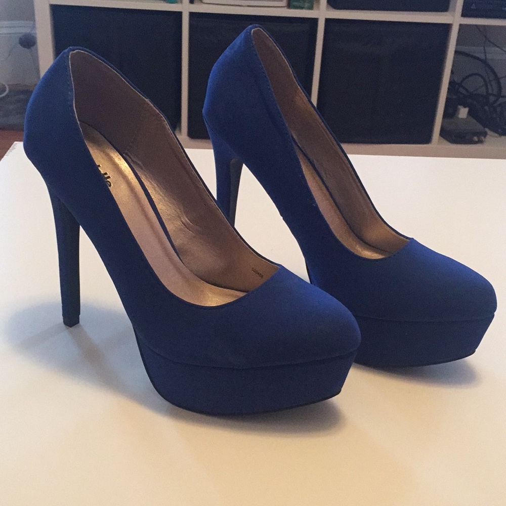 Charlotte Russe Blue Suede Platform Heels Size 9